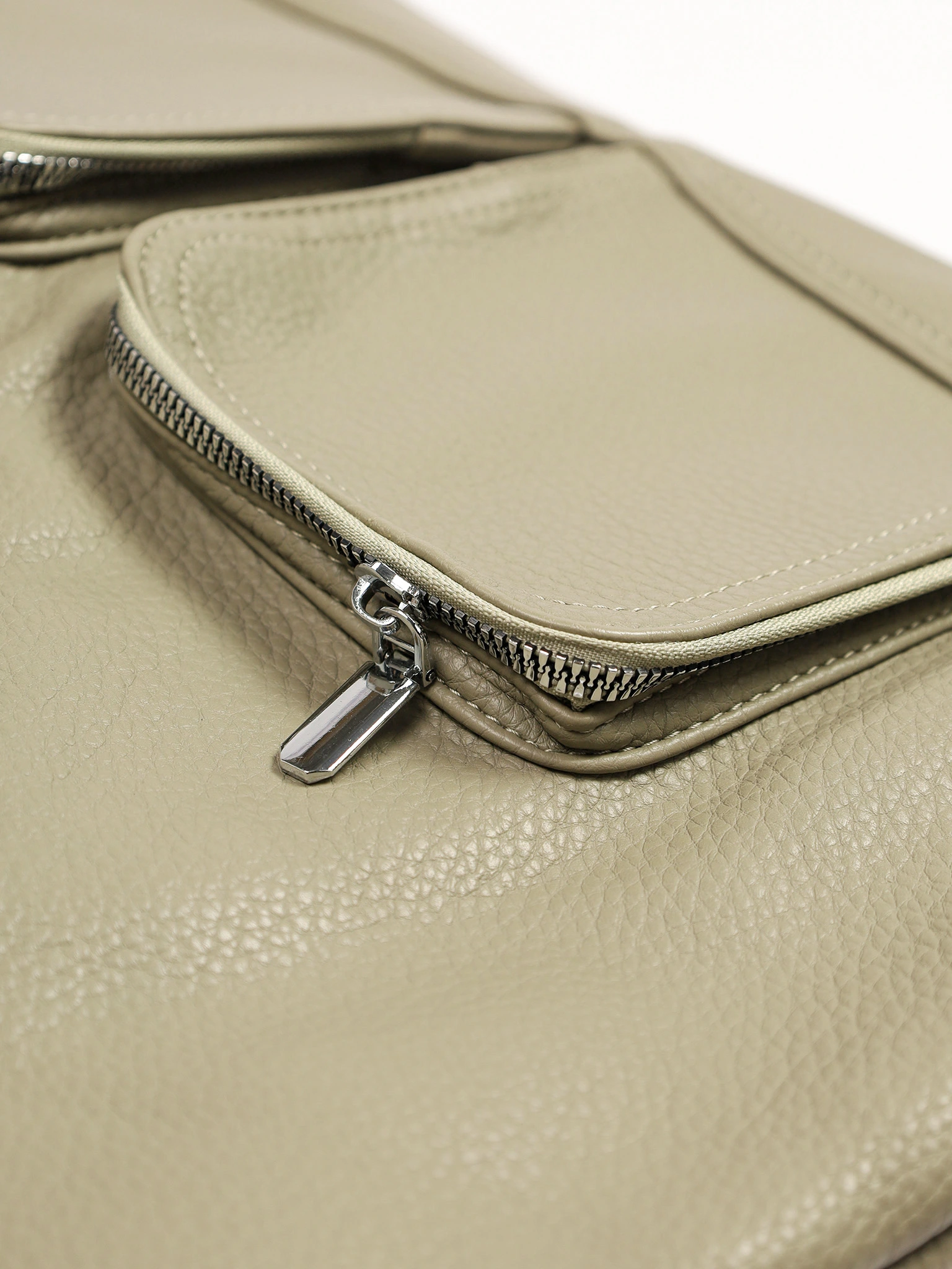 Сумка-шоппер  с регулируемыми ручками и накладными карманами в ассортименте